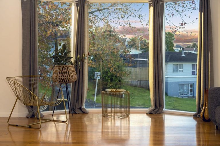 Photo of property in 37 Keegan Drive, Massey, Auckland, 0614