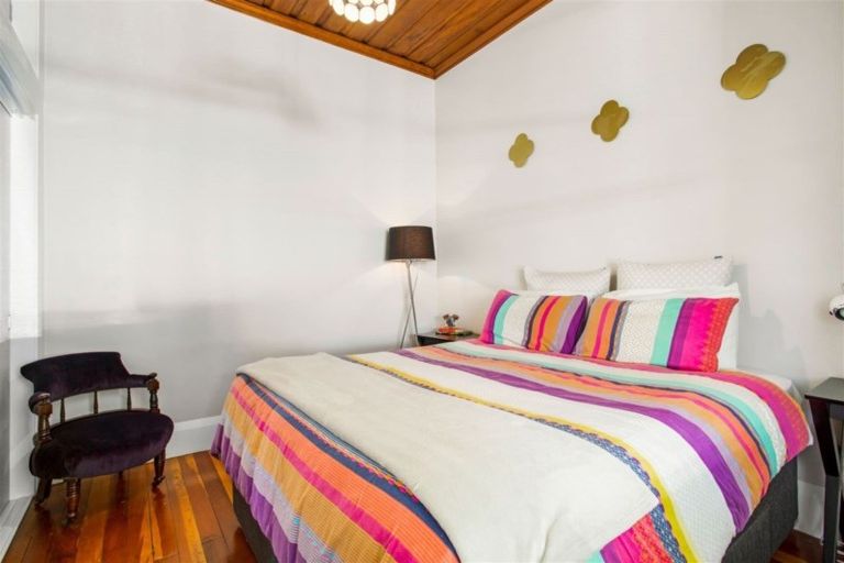 Photo of property in 139 Titirangi Road, New Lynn, Auckland, 0600