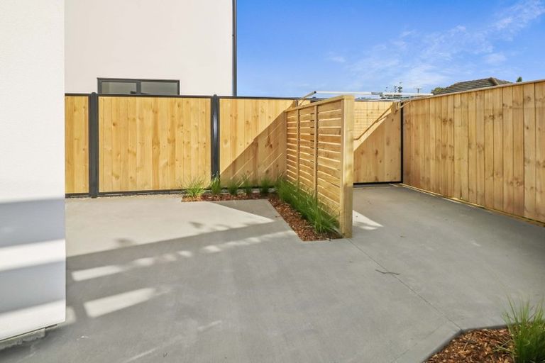 Photo of property in 1/489 Riverside Drive, Fairfield, Lower Hutt, 5011