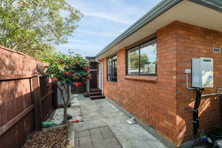 Photo of property in 2/126b Inwoods Close, Parklands, Christchurch, 8083