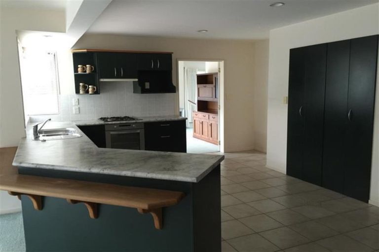 Photo of property in 32 Landing Drive, Albany, Auckland, 0632