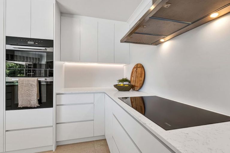 Photo of property in 377 Frankley Road, Ferndale, New Plymouth, 4310