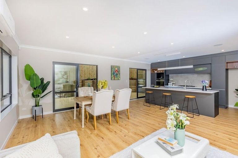 Photo of property in 10a Nielsen Place, Massey, Auckland, 0614