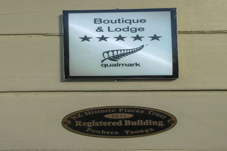 Photo of property in 21 Main Street, Greytown, 5712