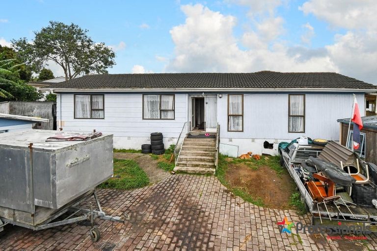 Photo of property in 22 Caringbah Drive, Papatoetoe, Auckland, 2025