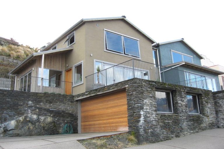 Photo of property in 1a Peregrine Place, Queenstown, 9300