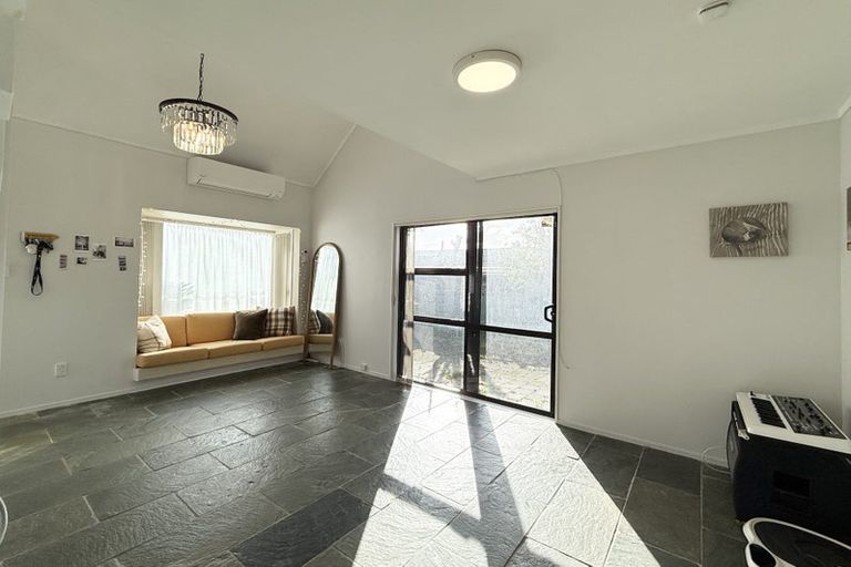 Photo of property in 2/3 Aorangi Place, Birkenhead, Auckland, 0626