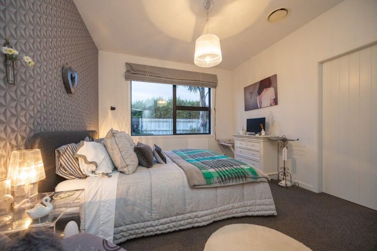 Photo of property in 54 Rodeo Drive, Kelvin Grove, Palmerston North, 4414