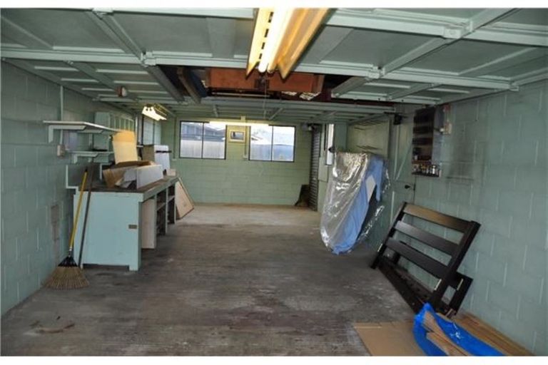 Photo of property in 38 Boston Avenue, Hornby, Christchurch, 8042