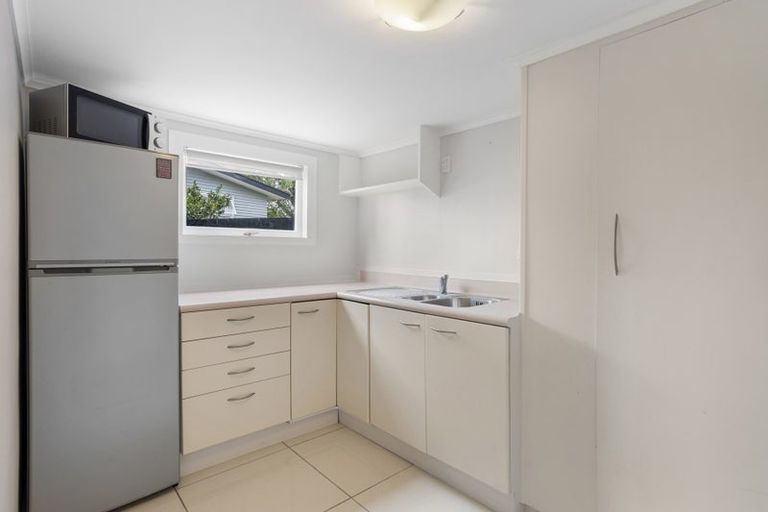 Photo of property in 199 Waimumu Road, Massey, Auckland, 0614