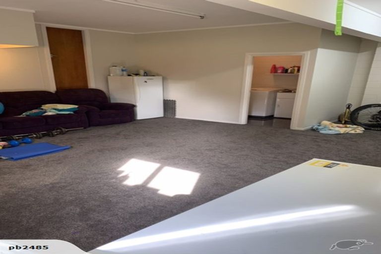 Photo of property in 31 Branch Road, Highlands Park, New Plymouth, 4312