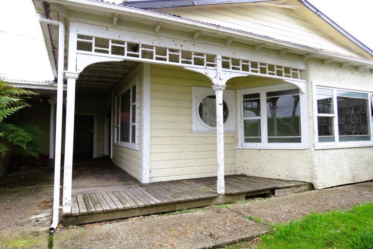 Photo of property in 31 Brougham Street, Westport, 7825