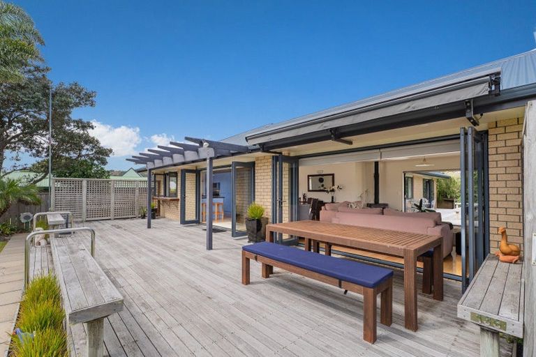 Photo of property in 136 Waimaire Avenue, Matarangi, Whitianga, 3592