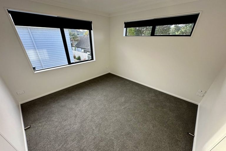 Photo of property in 6c Jern Place, Eastern Beach, Auckland, 2012