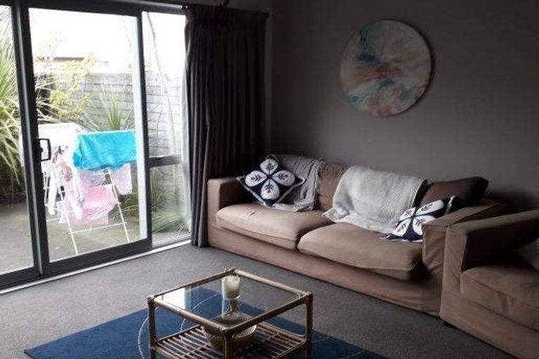 Photo of property in 2/89 Poulson Street, Addington, Christchurch, 8024