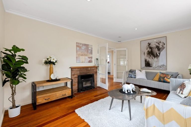 Photo of property in 42 Philomel Crescent, Bayswater, Auckland, 0622