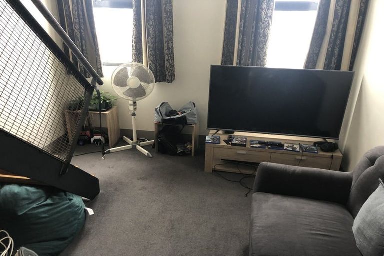 Photo of property in Urbane Apartments, 46/29 Webb Street, Mount Cook, Wellington, 6011