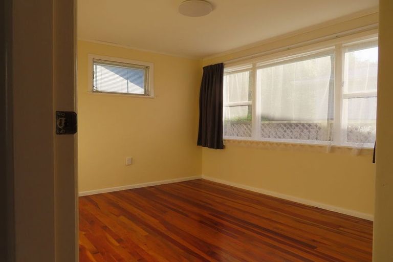 Photo of property in 60 Beazley Avenue, Paparangi, Wellington, 6037