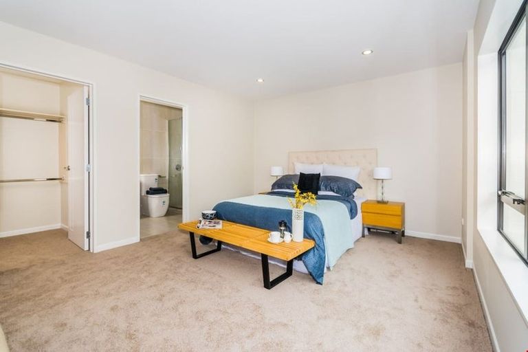 Photo of property in 48 Golden Morning Drive, Albany Heights, Auckland, 0632