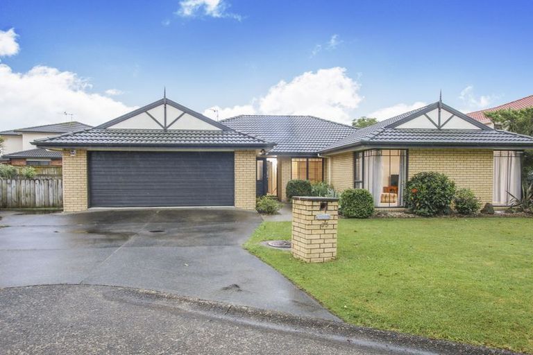 Photo of property in 35 Riverstone Road, Te Atatu Peninsula, Auckland, 0610