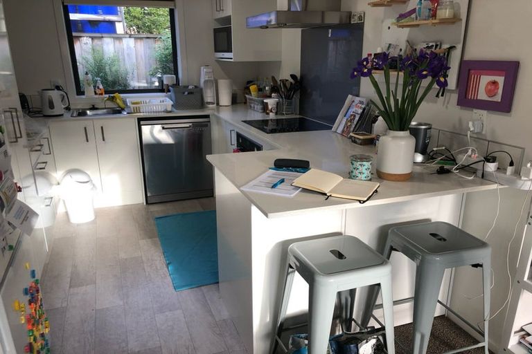Photo of property in 40 Trinidad Road, Sunnynook, Auckland, 0620
