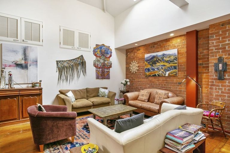 Photo of property in Courtenay Mews Apartments, 12/14u Alpha Street, Te Aro, Wellington, 6011