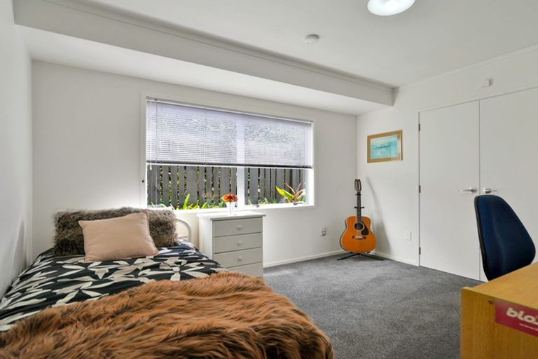Photo of property in 14 Ebony Place, Massey, Auckland, 0614