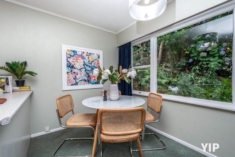 Photo of property in 35 Kahikatea Grove, Paparangi, Wellington, 6037