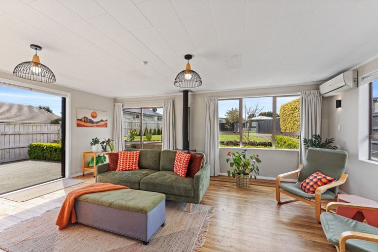 Photo of property in 3 Huia Road, Raumati Beach, Paraparaumu, 5032