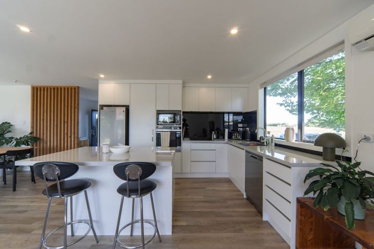 Photo of property in 27 Puketaha Road, Swanson, Auckland, 0816