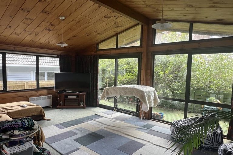 Photo of property in 11 Fitzwater Place, Henderson, Auckland, 0612