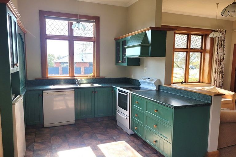 Photo of property in 2 Rolleston Street, Watlington, Timaru, 7910