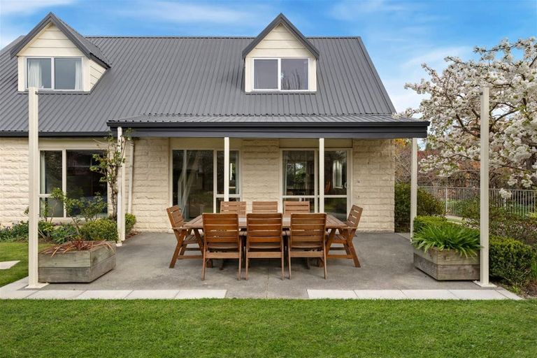 Photo of property in 14 Ruddenklau Lane, Bishopdale, Christchurch, 8053
