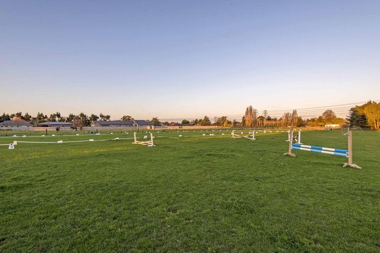 Photo of property in 43 Hawthornden Road, Avonhead, Christchurch, 8042