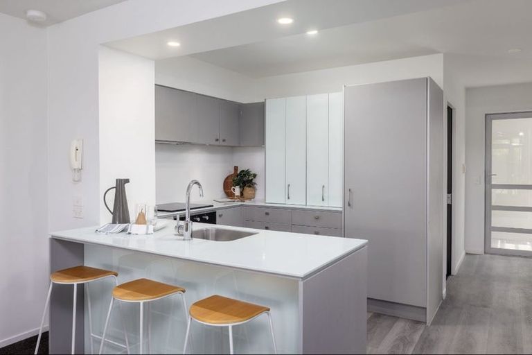 Photo of property in 1/272 Marine Parade, New Brighton, Christchurch, 8061