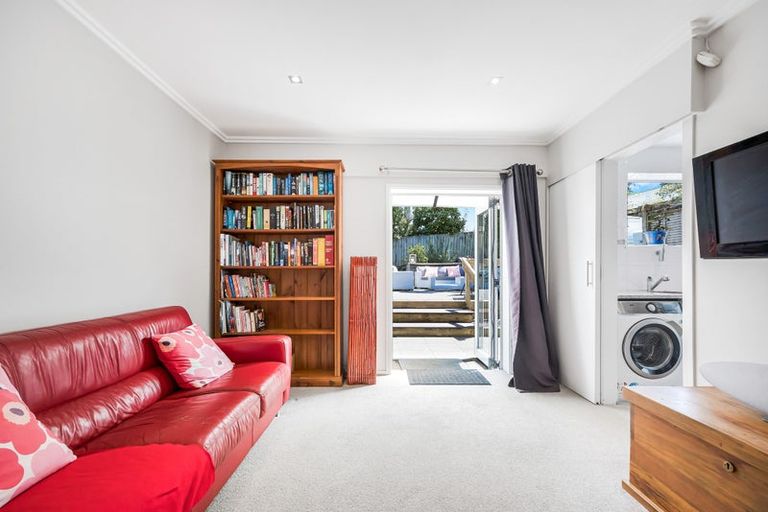 Photo of property in 14a Kowhai Road, Campbells Bay, Auckland, 0630