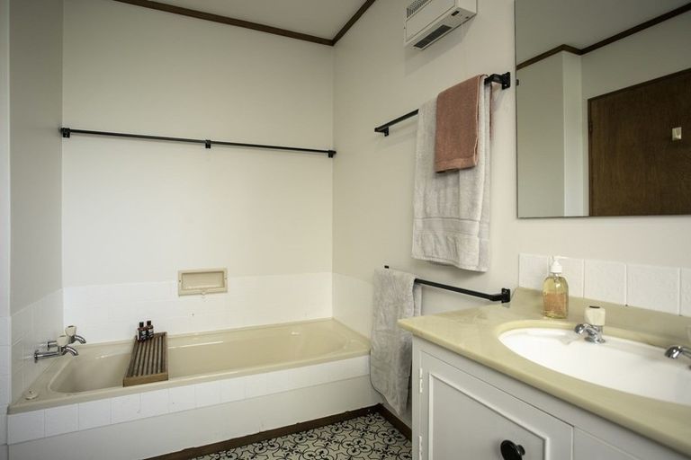 Photo of property in 71d Hall Street, Cambridge, 3434