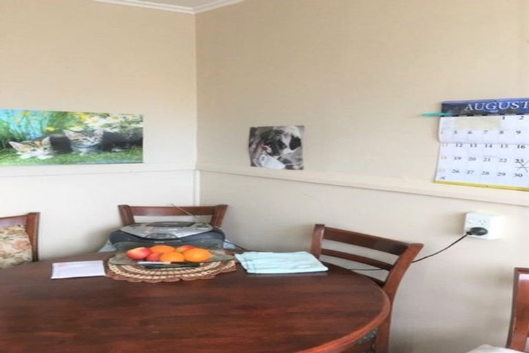 Photo of property in 10 Easton Street, Foxton, 4814