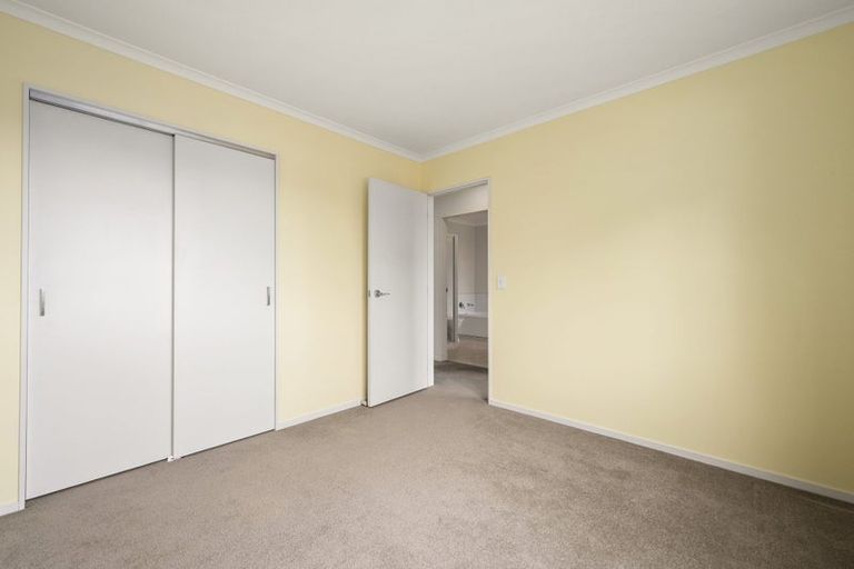 Photo of property in 52 Fortunatus Street, Brooklyn, Wellington, 6021