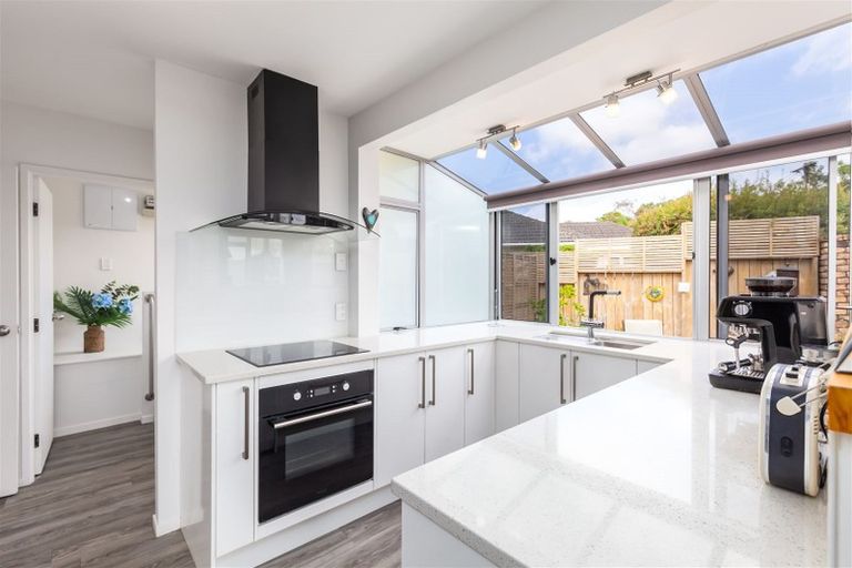 Photo of property in 57 Fairmount Road, Titirangi, Auckland, 0604