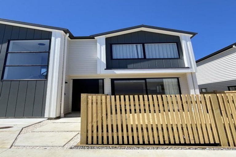 Photo of property in 130 Forrest Hill Road, Forrest Hill, Auckland, 0620