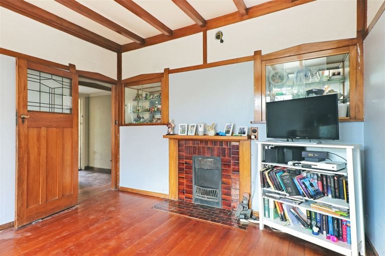 Photo of property in 1311 Jubilee Street, Mayfair, Hastings, 4122
