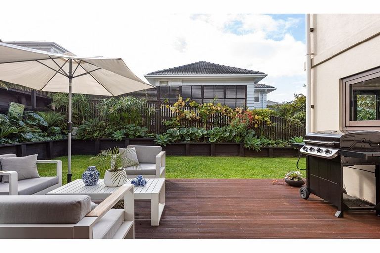 Photo of property in 12 Whitu Street, Khandallah, Wellington, 6035