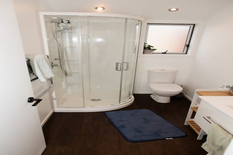 Photo of property in 8 Burma Road, Khandallah, Wellington, 6035