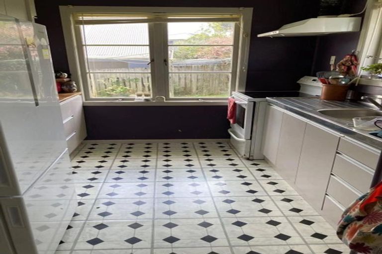 Photo of property in 53 Strid Road, Te Atatu South, Auckland, 0610