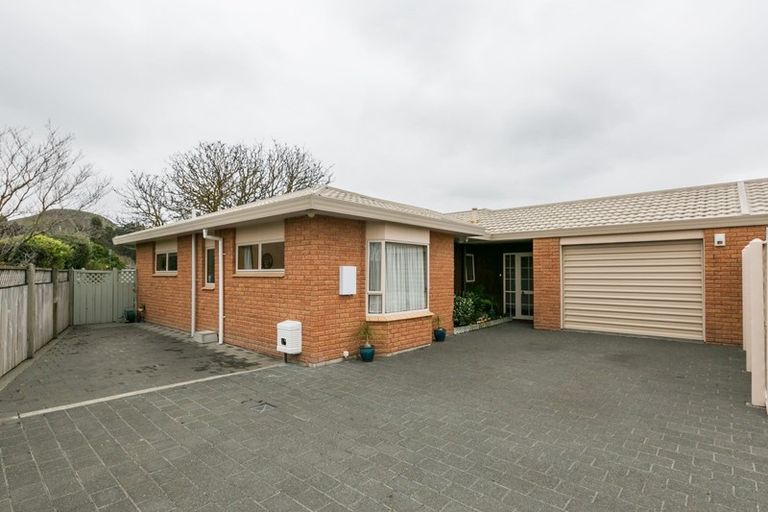 Photo of property in 18b Knightsbridge Place, Taradale, Napier, 4112