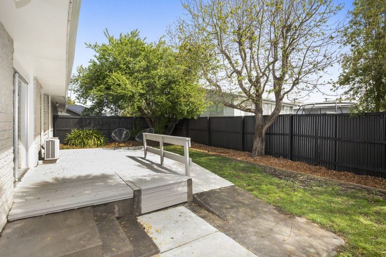 Photo of property in 2/21 Quinns Road, Shirley, Christchurch, 8013