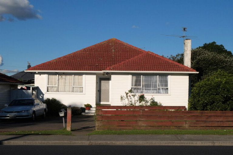 Photo of property in 280 Massey Road, Mangere East, Auckland, 2024