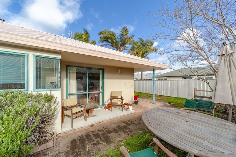 Photo of property in 5 Montague Way, Taradale, Napier, 4112