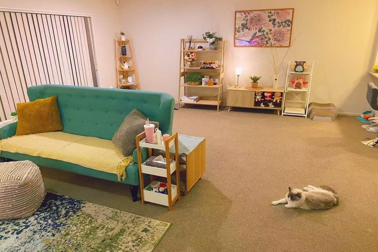Photo of property in 2/27 Lucienne Drive, Ranui, Auckland, 0612